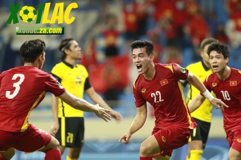 Nguyễn Tiến Linh là tiền đạo trẻ